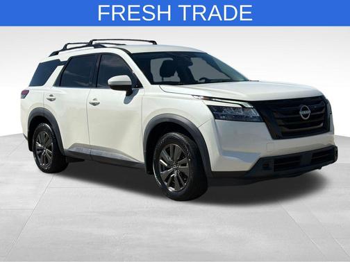 Pearl White Tricoat 2022 Nissan Pathfinder SV 2WD