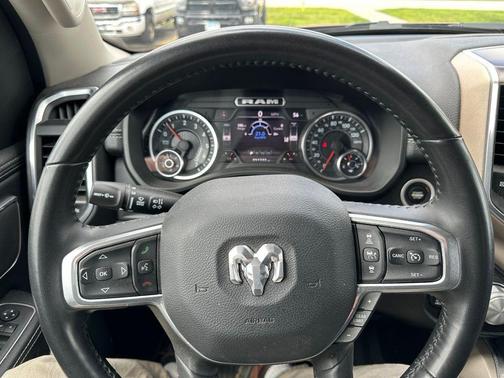 Delmonico Red Pearlcoat 2022 RAM 1500 Laramie