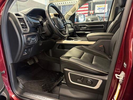 Delmonico Red Pearlcoat 2022 RAM 1500 Laramie