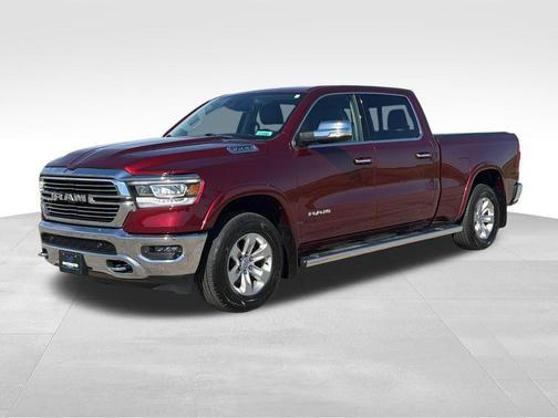 Delmonico Red Pearlcoat 2022 RAM 1500 Laramie
