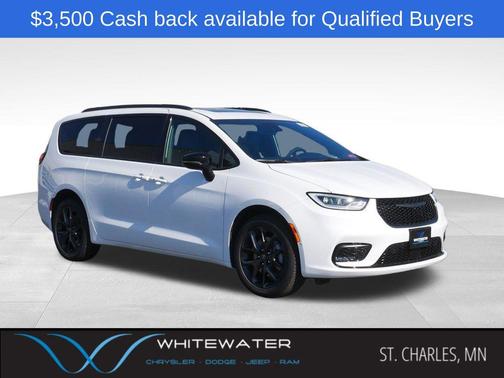 Bright White Clearcoat 2026 Chrysler Pacifica Limited