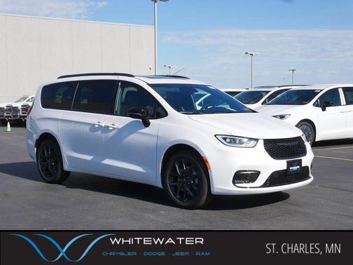 Bright White Clearcoat 2026 Chrysler Pacifica Limited