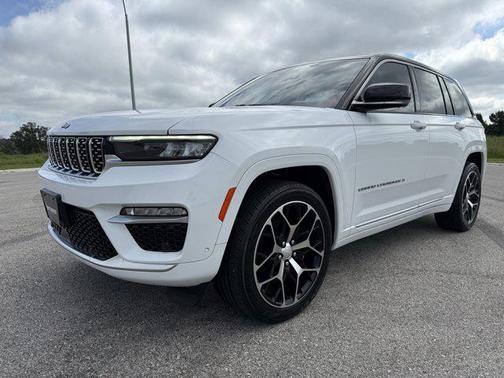 2023 Jeep Grand Cherokee Summit