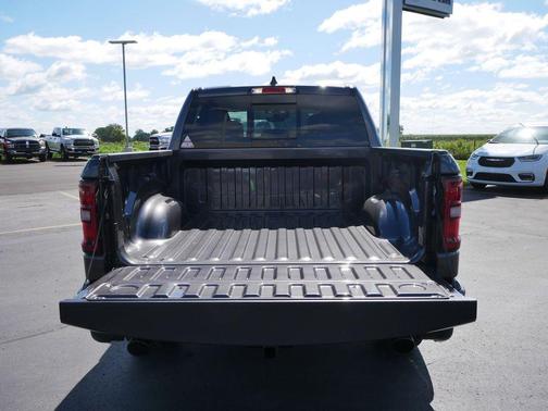 Granite Crystal Metallic Clearcoat 2026 RAM 1500 Big Horn/Lone Star