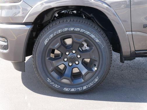 Granite Crystal Metallic Clearcoat 2026 RAM 1500 Big Horn/Lone Star