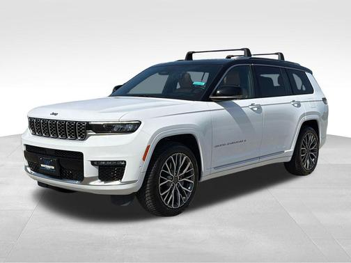 Diamond Black Crystal Pearlcoat 2023 Jeep Grand Cherokee L Summit Reserve