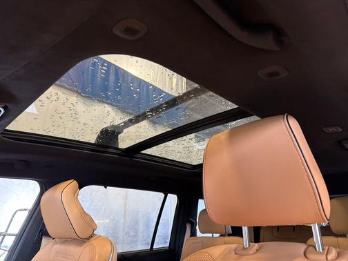 Diamond Black Crystal Pearlcoat 2023 Jeep Grand Cherokee L Summit Reserve