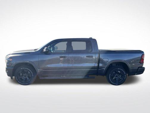 Granite Crystal Metallic Clearcoat 2026 RAM 1500 Big Horn/Lone Star