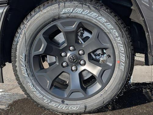 Granite Crystal Metallic Clearcoat 2026 RAM 1500 Big Horn/Lone Star