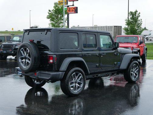 2025 Jeep Wrangler 4xe Sport S