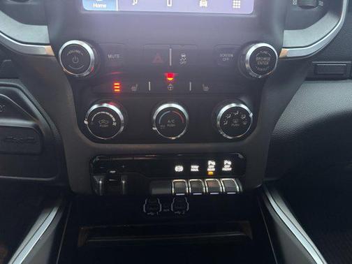 2023 RAM 2500 Big Horn Crew Cab 4x4 6'4' Box