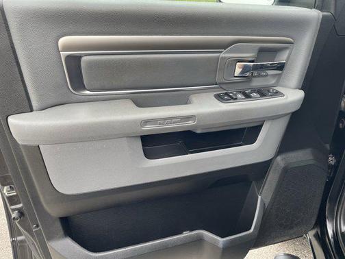 2019 RAM 1500 Classic Warlock Quad Cab 4x4 6'4' Box