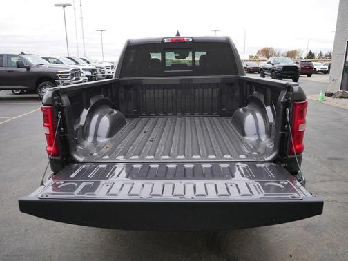 Granite Crystal Metallic Clearcoat 2026 RAM 1500 Big Horn/Lone Star
