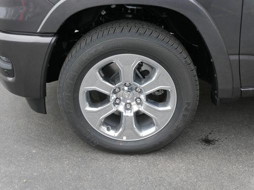 Granite Crystal Metallic Clearcoat 2026 RAM 1500 Big Horn/Lone Star