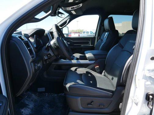2025 RAM 2500 Laramie Crew Cab 4x4 6'4' Box