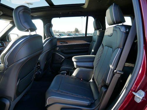 2025 Jeep Grand Cherokee L Summit Reserve