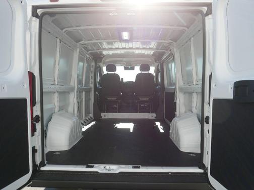 Bright White Clearcoat 2026 RAM ProMaster 2500 Tradesman