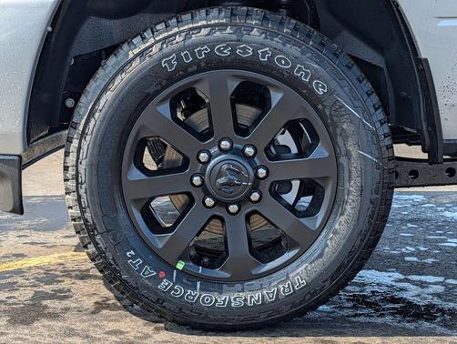 Silver Zynith 2026 RAM 3500 Big Horn Crew Cab 4x4 6'4' Box