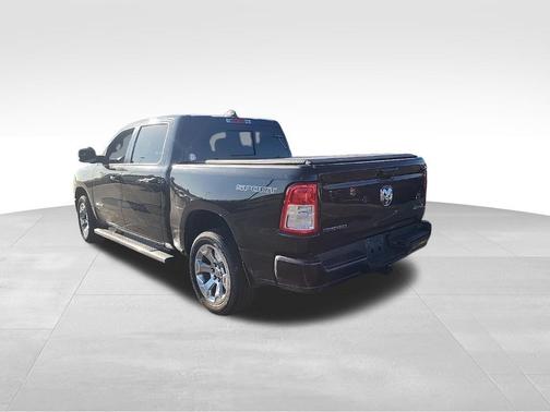 Diamond Black Crystal Pearlcoat 2022 RAM 1500 Big Horn/Lone Star