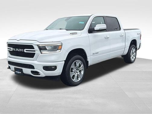 Bright White Clearcoat 2019 RAM 1500 Big Horn