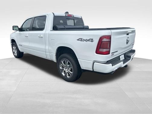 Bright White Clearcoat 2019 RAM 1500 Big Horn