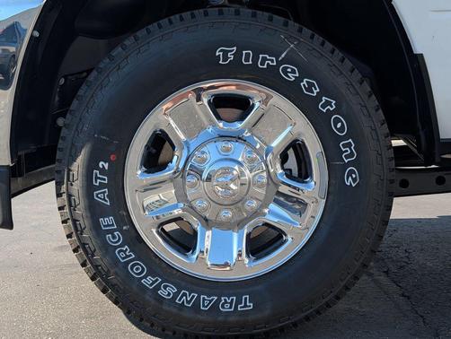 Bright White Clearcoat 2026 RAM 2500 Tradesman Crew Cab 4x4 8' Box