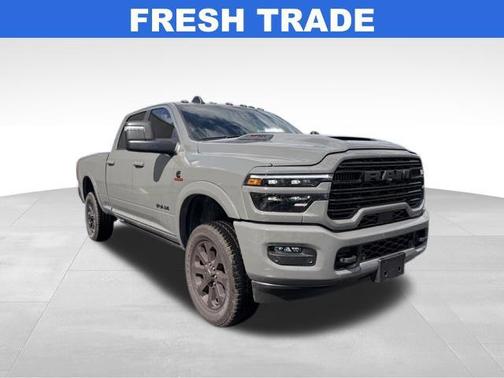 Ceramic Gray Clearcoat 2026 RAM 2500 Laramie Crew Cab 4x4 6'4' Box