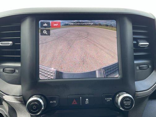 2023 RAM 2500 Tradesman Crew Cab 4x4 6'4' Box