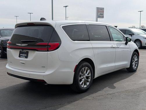 2026 Chrysler Pacifica L