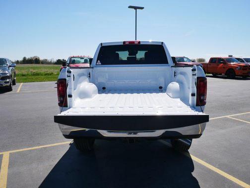 2025 RAM 2500 Tradesman Crew Cab 4x4 6'4' Box