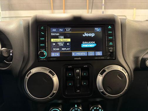 Black Clearcoat 2017 Jeep Wrangler Unlimited Rubicon