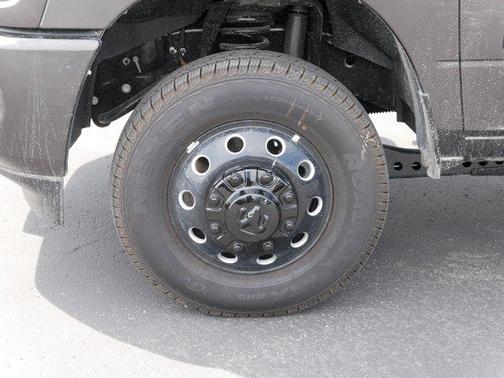 2025 RAM 3500 Laramie Crew Cab 4x4 8' Box