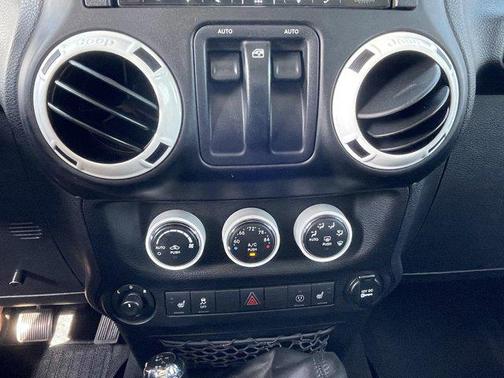 2014 Jeep Wrangler Polar Edition