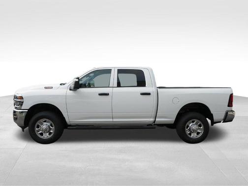 Bright White Clearcoat 2026 RAM 2500 Tradesman Crew Cab 4x4 6'4' Box