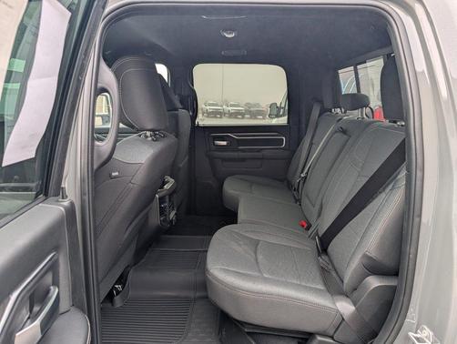 Ceramic Gray Clearcoat 2026 RAM 2500 Big Horn Crew Cab 4x4 6'4' Box