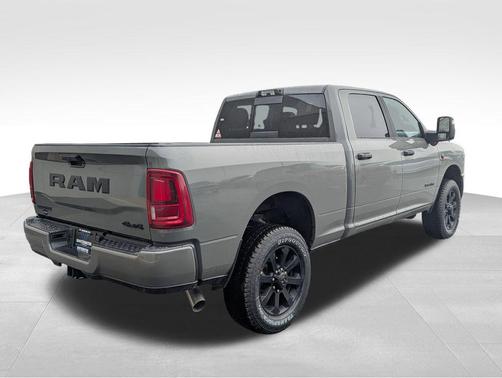 Ceramic Gray Clearcoat 2026 RAM 2500 Big Horn Crew Cab 4x4 6'4' Box