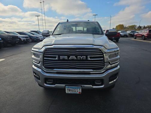 2022 RAM 3500 Laramie Crew Cab 4x4 6'4' Box
