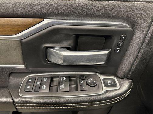 2022 RAM 3500 Laramie Crew Cab 4x4 6'4' Box