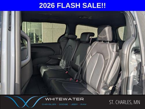 Silver Mist Clearcoat 2026 Chrysler Pacifica L