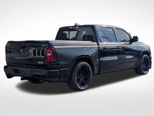 Diamond Black Crystal Pearlcoat 2026 RAM 1500 Big Horn/Lone Star