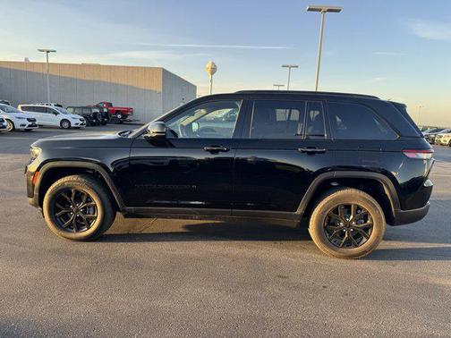 2025 Jeep Grand Cherokee Altitude