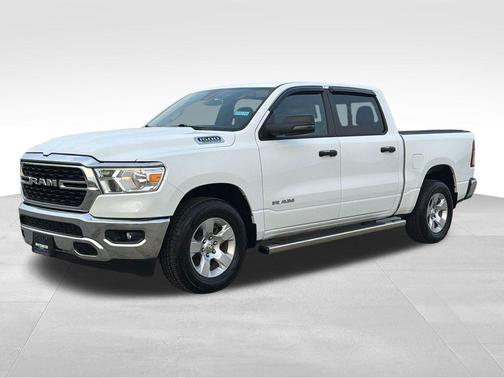 Bright White Clearcoat 2023 RAM 1500 Big Horn/Lone Star