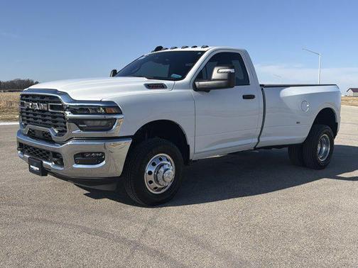 2026 RAM 3500 Big Horn Regular Cab 4x4 8' Box