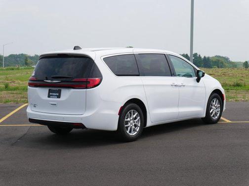 2025 Chrysler Pacifica L