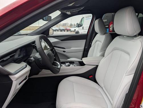 Red Hot Pearlcoat 2026 Jeep Cherokee Limited