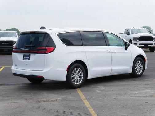 2025 Chrysler Pacifica L