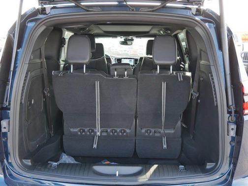 2025 Chrysler Pacifica Hybrid Premium S Appearance Pkg