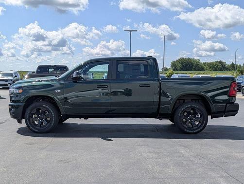 Serrano Green Metallic 2026 RAM 1500 Big Horn/Lone Star