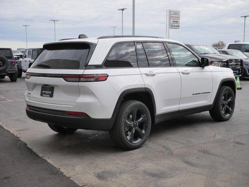 2025 Jeep Grand Cherokee Altitude