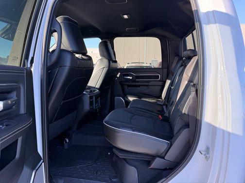 2025 RAM 2500 Laramie Crew Cab 4x4 6'4' Box